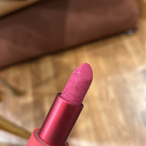 RARE JEFFREE STAR HOLIDAY VELVEL TRAP LIPSTICK- ENTRAPMENT Red New in box - Picture 3 of 5